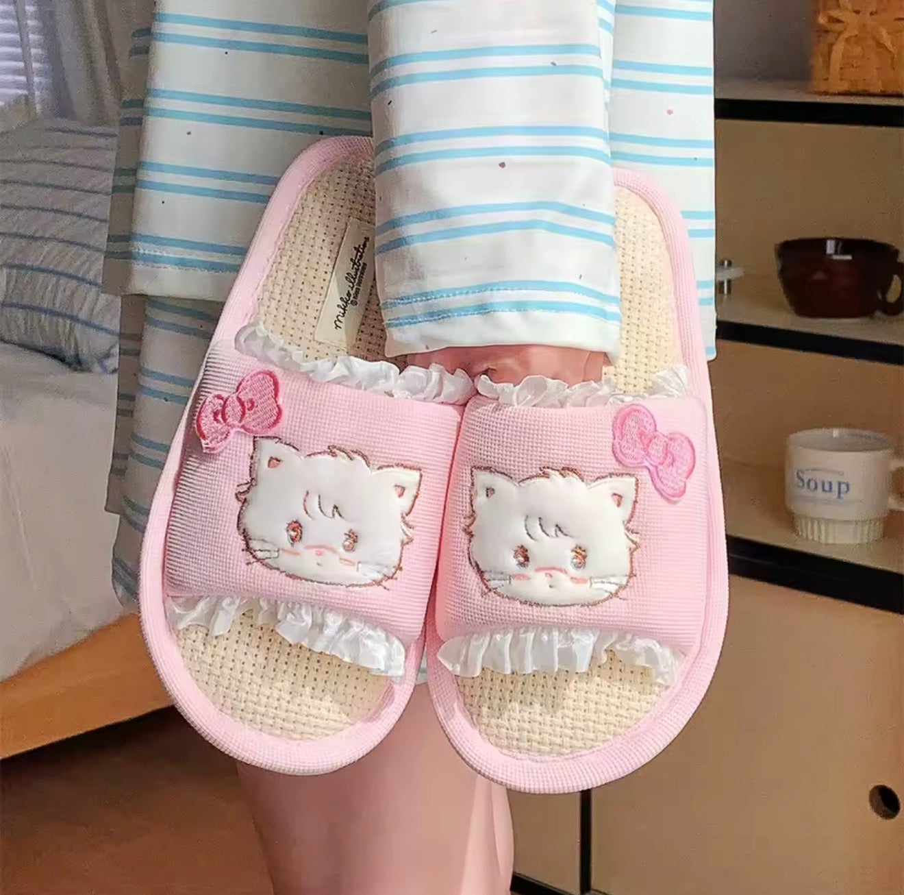 Mikko illustrations Mousse Slippers